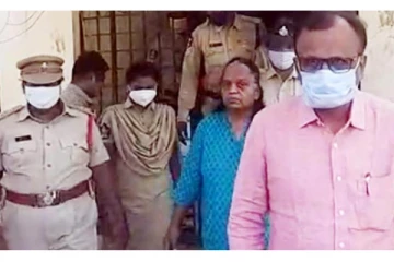 பிதற்றும் கொடூர கொலைகாரி! மகள்களை நிர்வாணமாக நரபலி கொடுத்த தம்பதி விவகாரம்... மனைவியின் செயலால் ஏற்பட்ட குழப்பம்