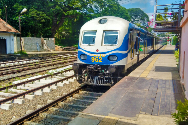 யாழில் இருந்து கொழும்பு சென்ற ரயில் மோதி நபர் பலி | Person Killed Hit Train Jaffna To Colombo