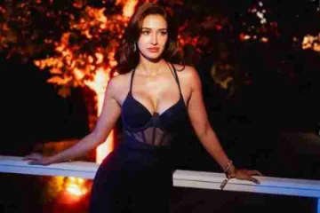 படு மோசமான மேலாடை அணிந்து சூர்யா பட நடிகை வெளியிட்ட போட்டோ