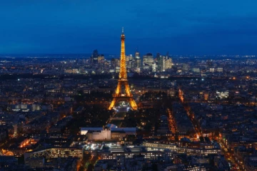 உலகில் அதிகம்பேர் சுற்றுலா செல்ல விரும்பும் நாடுகள் பட்டியல்: பிரான்சுக்கு மீண்டும் முதலிடம்