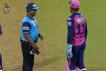 உங்களுக்கு என்ன தான் பிரச்சனை? பொறுமையிழந்து வைடு பந்துக்கு ரிவியூ கேட்ட சாம்சன்!