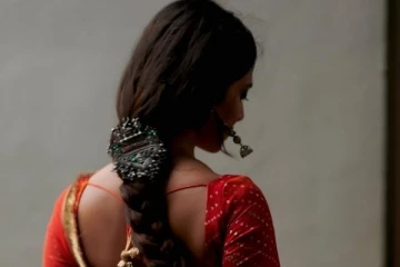 கவர்ச்சியால் இளசுகளை சீண்டும் விஜய் பட நடிகை.. வெளியிட்ட ஹாட் புகைப்படங்கள்