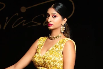 பிக் பாஸ் மதுமிதாவா இப்படி.. எல்லைமீறிய வீடியோ