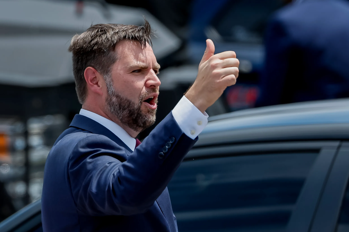 பல நாட்களாக நீடித்து வந்த இழுபறி! இரண்டாவது சுற்றுப் பேச்சுவார்த்தைக்கு தயாராகும் அமெரிக்கா - ஈரான் | Us Confirms Talk Iran 2 Key Officials Fly Pak