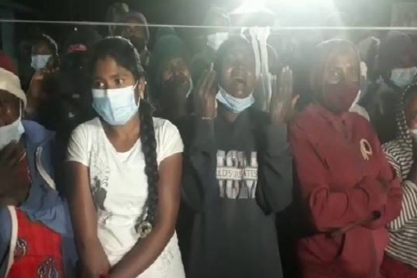 இராகலையில் தீயில் கருகிய ஐவர் உயிரிழப்பு....உருக்கமாக இடம்பெற்ற இறுதிக்கிரியை | Five People Burnt To Death In A Fire In Irakala