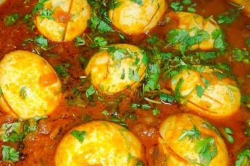 ஆந்திரா மக்களின் முறையில் சுவையான முட்டை குழம்பு செய்வது எப்படி?