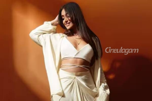 ரசிகர்கள் மனம் கவர்ந்த நடிகை இலியானா சொத்து மதிப்பு.. இத்தனை கோடியா? | Ileana Net Worth Details Goes Viral ரசிகர்கள் மனம் கவர்ந்த நடிகை இலியானா சொத்து மதிப்பு.. இத்தனை கோடியா? | Ileana Net Worth Details Goes Viral