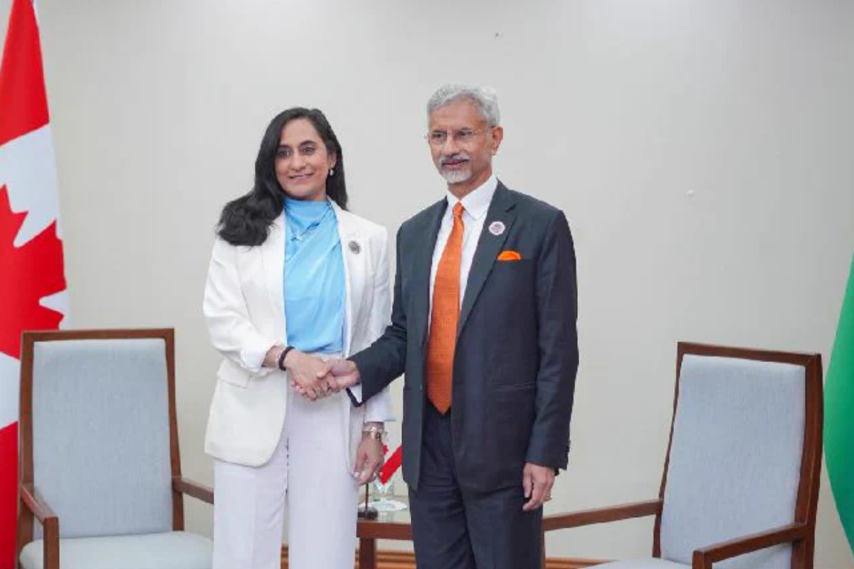 அமெரிக்க அழுத்தங்களுக்கு மத்தியில் வர்த்தக ஒப்பந்தத்தை வலுப்படுத்தும் கனடா - இந்தியா | Canada India Strengthen Trade Amidst Us Issues அமெரிக்க அழுத்தங்களுக்கு மத்தியில் வர்த்தக ஒப்பந்தத்தை வலுப்படுத்தும் கனடா - இந்தியா | Canada India Strengthen Trade Amidst Us Issues