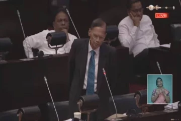 13 நாடாளுமன்ற உறுப்பினர்களின் பேசும் உரிமை மீறப்பட்டுள்ளது-ஜீ.எல்.பீரிஸ்