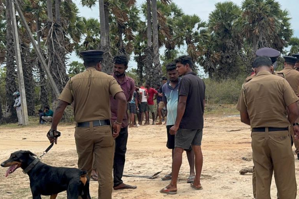 முல்லைத்தீவில் அரங்கேறிய பயங்கரம்; பொலிஸார் குவிப்பு | Youth Hacked Death In Mullaitivu Police Deployed