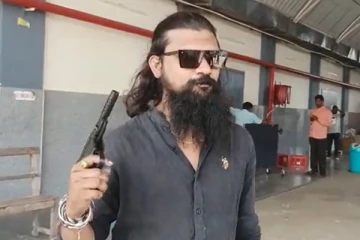 தியேட்டருக்கு நிஜ துப்பாக்கியுடன் வந்த நபர் கைது! லாக்கப்பில் ஆர்ஆர்ஆர் ரசிகர்