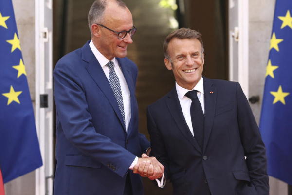 ஜேர்மனி பிரான்ஸ் உறவில் விரிசல்? | Macron Breaks Ranks With Merz On Putin