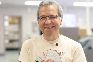 தனியொருவராக இதுவரை 110 லிற்றருக்கு மேல் இரத்த தானம் செய்த நபர்: சொன்ன விளக்கம்