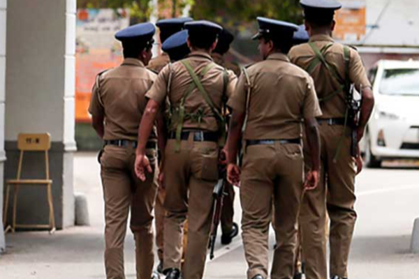 கடற்கரையில் கரையொதுங்கிய சடலம்.. பொதுமக்களிடம் பொலிஸார் முன்வைத்துள்ள கோரிக்கை | Body Washed Up On Beach Police Appeal Public கடற்கரையில் கரையொதுங்கிய சடலம்.. பொதுமக்களிடம் பொலிஸார் முன்வைத்துள்ள கோரிக்கை | Body Washed Up On Beach Police Appeal Public