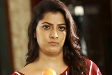 அமர்க்களமாக நடந்த நடிகை வரலட்சுமியின் பிறந்தநாள் கொண்டாட்டம்- கலக்கல் புகைப்படங்கள்