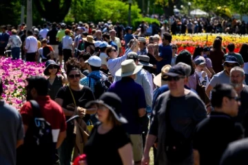 கனடாவின் சனத் தொகையில் வேகமான மாற்றம்