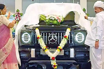 ரூ.3 கோடி மதிப்புள்ள சொகுசு காரை வாங்கியுள்ள விவசாயி.., வைரலாகும் வீடியோ