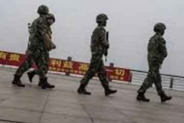 வடகொரியா தூதர் தப்பியோட்டம்