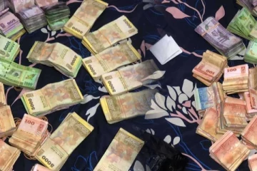 வீட்டின் பதுங்கு குழியில் கட்டுக்கட்டாய் பண நோட்டுகள்: தென்னிலங்கையில் பொலிஸார் அதிரடி சோதனை