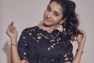 படுக்கையறையில் அப்படியொரு போஸ்!! நடிகை பிரியா பவானி சங்கர் வெளியிட்ட புகைப்படம்..