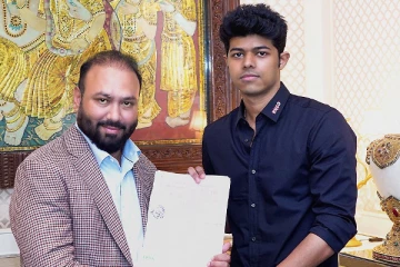 விஜய் மகன் ஜேசன் சஞ்சய் இயக்கும் படத்தின் கதை இதுவா.. கசிந்த தகவல்