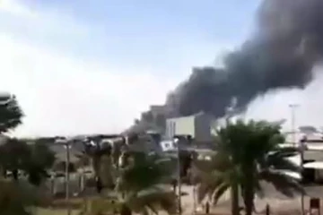 அபுதாபி விமான நிலையம் மீது தாக்குதல்! மூவர் பலி (Video)