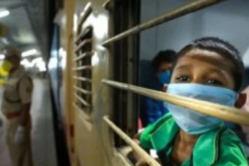 இனி ரயிலில் பயணம் செய்ய கொரோனா நெகட்டிவ் சான்றிதழ் அவசியமாம்? - ரயில்வே வாரியம் விளக்கம்