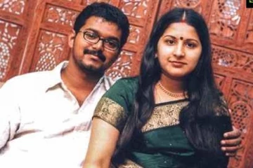 எம்.ஜி.ஆர்-ஆக விஜய், ஜெயலலிதாவாக சங்கீதா.. ரசிகர்களின் அலப்பறை