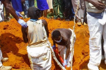 கலங்கடிக்கும் காட்சிகள்... இனி முடியாது: பட்டினி வழிபாட்டு விவகாரத்தில் அதிகாரிகள் முடிவு