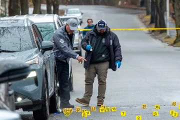 அமெரிக்காவில் காரில் சென்ற தாயும் மகளும் சுட்டுக்கொலை!