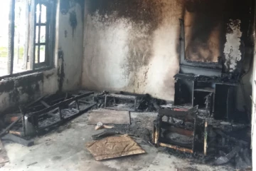 மட்டக்களப்பில் பிரதேச சபை உறுப்பினரின் வீட்டிற்கு தீவைத்த விசமிகள்