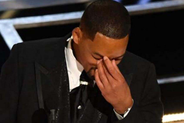 திரைப்பட சங்கத்திலிருந்து விலகிய வில் ஸ்மித்! முடியாமல் தொடரும் பிரச்சினை | Actor Will Smith Resigns Film Academy In Tamil