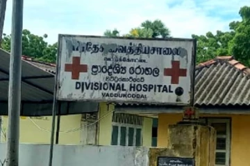 வைத்தியருக்கு சுகயீனம்: நான்கரை மணி நேரம் அந்தரித்த நோயாளிகள்(Photos)