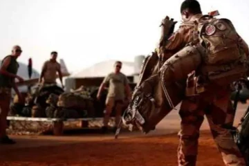 உக்ரைன் ஜனாதிபதி மற்றும் முழு அமைச்சரவையையும் கொலை செய்ய கூலிப்படை தயார்: செய்திகளின் தொகுப்பு