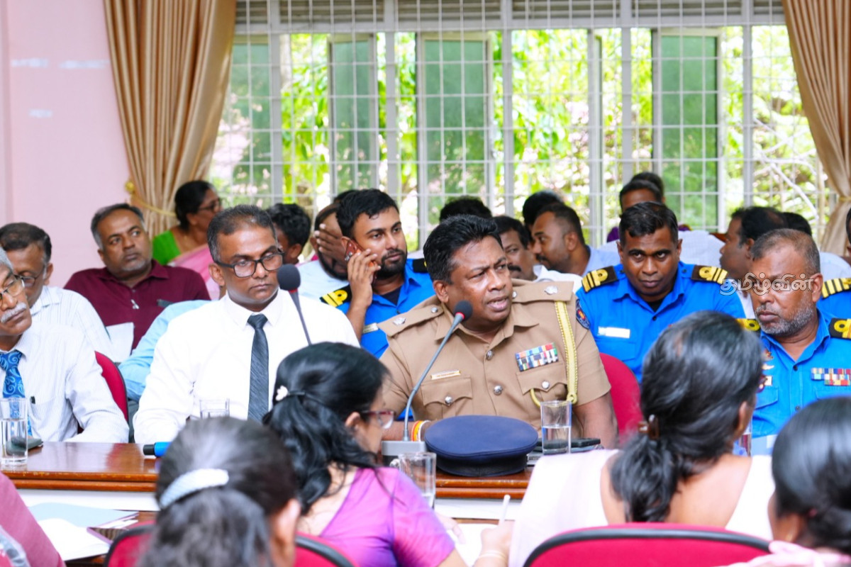 யாழில் அன்றாடப் பிரச்சினைகளுக்குத் தீர்வு காண்பது தொடர்பான விசேட கலந்துரையாடல் | Departments Should Realize Their Responsibilities