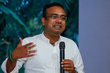 குண்டுகள் மீட்கப்படுவதற்கும் தேர்தலுக்கும் தொடர்பு உண்டா? மனுஷ நாணயக்கார கேள்வி