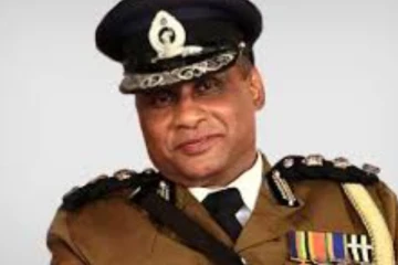 පොලිස්පතිගේ සේවා දිගු කරමින් විශේෂ ගැසට්ටුවක්. (PHOTO)