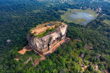இலங்கைக்கு வருகை தரும் சுற்றுலாப் பயணிகளுக்கு விடுக்கப்பட்ட வேண்டுகோள்