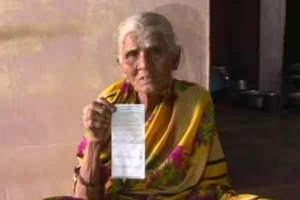 grandma-shocked-for-getting-1-lakh-electric-bill grandma-shocked-for-getting-1-lakh-electric-bill