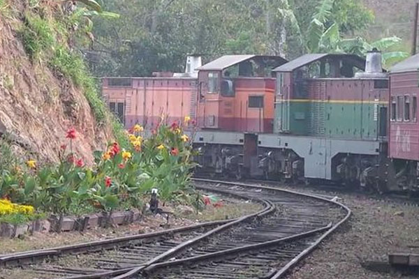 இளைஞன் எடுத்த விபரீத முடிவு; தற்கொலை குறித்து ஆராயும் பொலிஸார் | Young Man Death By Railways