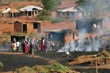 நைஜீரியாவில் நள்ளிரவில் நடந்த அதிர்ச்சி சம்பவம் - மர்ம நபர்களால் 100 பேர் சுட்டுக்கொலை