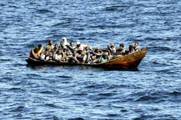 ஆபிரிக்காவில் படகு கவிழ்ந்ததால் 63 பேர் உயிரிழப்பு!