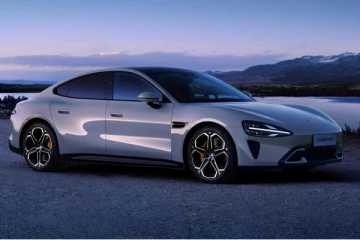 ஒருமுறை சார்ஜ் செய்தால் 800கிமீ செல்ல முடியும்., Xiaomi-ன் முதல் EV கார் Su7 விலை என்ன?