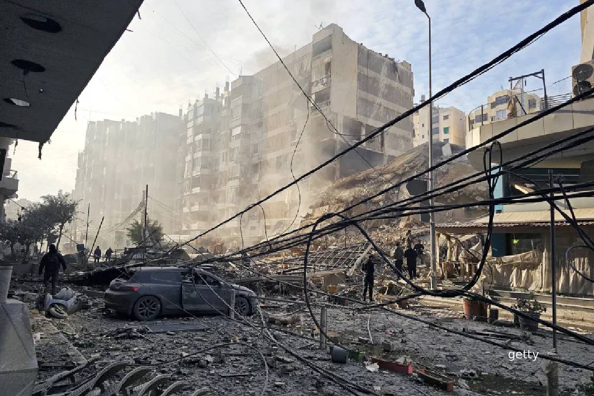 இராணுவத் தளங்களை மூடுக... வெளிநாட்டில் பிரித்தானியாவிற்கு எதிராக வெடித்த மக்கள் போராட்டம் | Cyprus Protesters British Bases