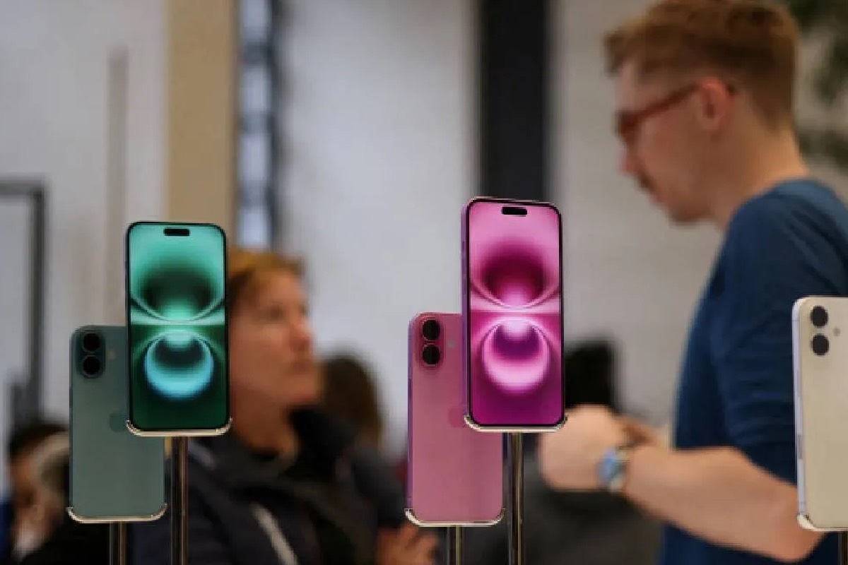 ஆப்பிளின் 50 வது பொன்விழா ஆண்டு: பிரமிப்பூட்டும் iPhone கடந்து வந்த பாதை | Apple Celebrate 50Th Anniversary Iphone Evolution