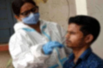 கொரோனா பரிசோதனைக்கு செல்ல மறுக்கும் பிரபல ஹோட்டல் உரிமையாளர்