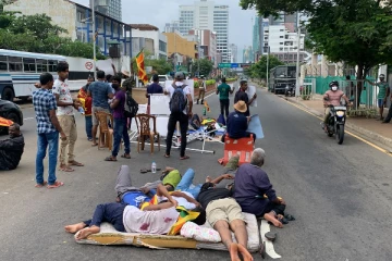 அலரி மாளிகைக்கு முன்பாக  ஏற்பட்ட அமைதியின்மை (Video)