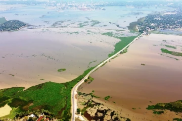 சீரற்ற காலநிலை:நாட்டில் பல பகுதிகள் பாதிப்பு (Photos)