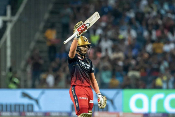 மும்பை அணியை பந்தாடிய இளம் வீரர் - மாஸ் காட்டிய கோலி; அபார வெற்றி! | Ipl 2022 Rcb Win By Mumbai Indians In Tamil