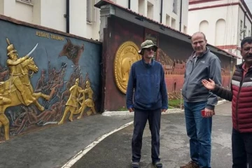 சுயசரிதையில் தாத்தா எழுதியிருந்த வார்த்தைகள்! தமிழகத்திற்கு ஓடோடி வந்த பிரித்தானியர்.. நெகிழ்ச்சி பின்னணி